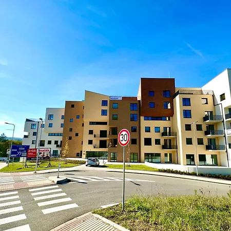 Luxusni Krumlovsky Vltavin 公寓 *