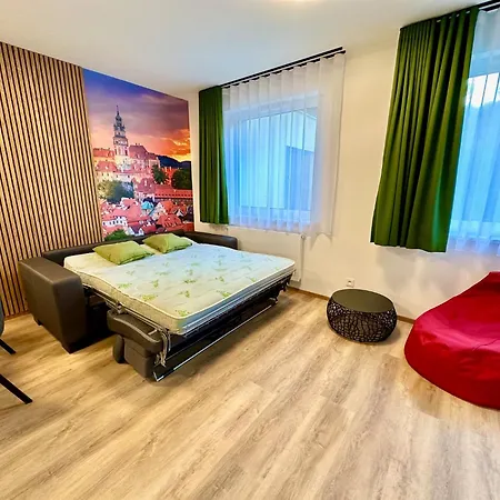 Luxusni Krumlovsky Vltavin