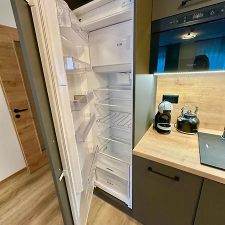 Luxusni Krumlovsky Vltavin شقة